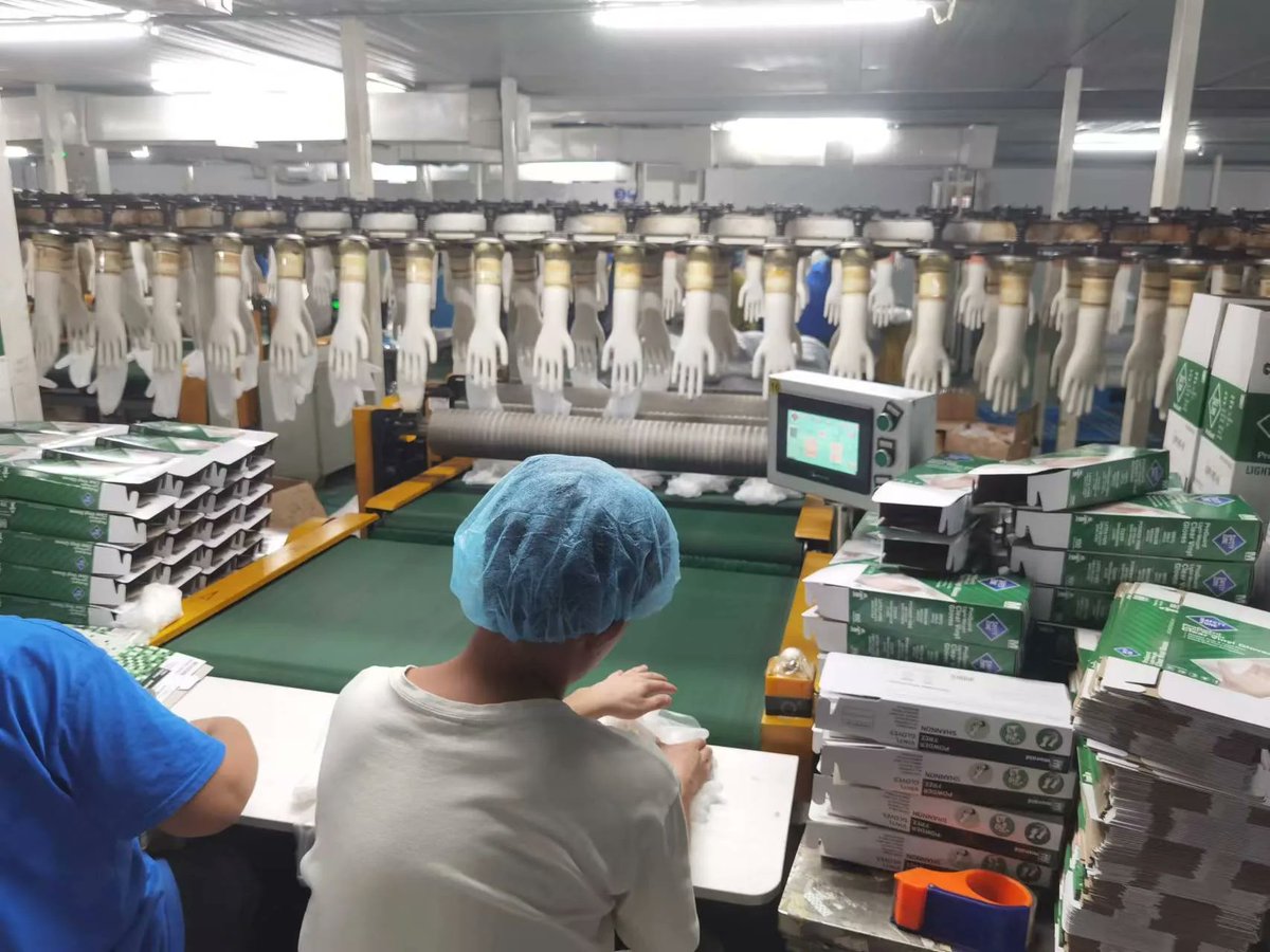 gloveequipment's tweet photo. Household/Medical glove(full dipping) production line 

This PVC Gloves making machine production line is applying the method of continuous production and direct-dipping method. 

#glovesindustry,#gloveprocessing,#gloves,#automation
#productionline  #prestripping #medicalgloves https://t.co/1Fu9WgTC99
