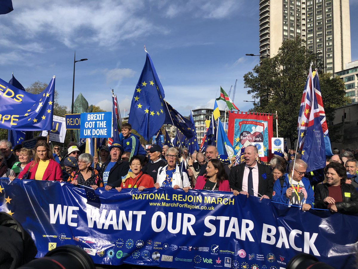 TrueVillan10_'s tweet photo. @NeilBelasco @StayEuropean So proud to be here  #RejoinEU  #RejoinMarch #Rejoin https://t.co/onRTGPIm54
