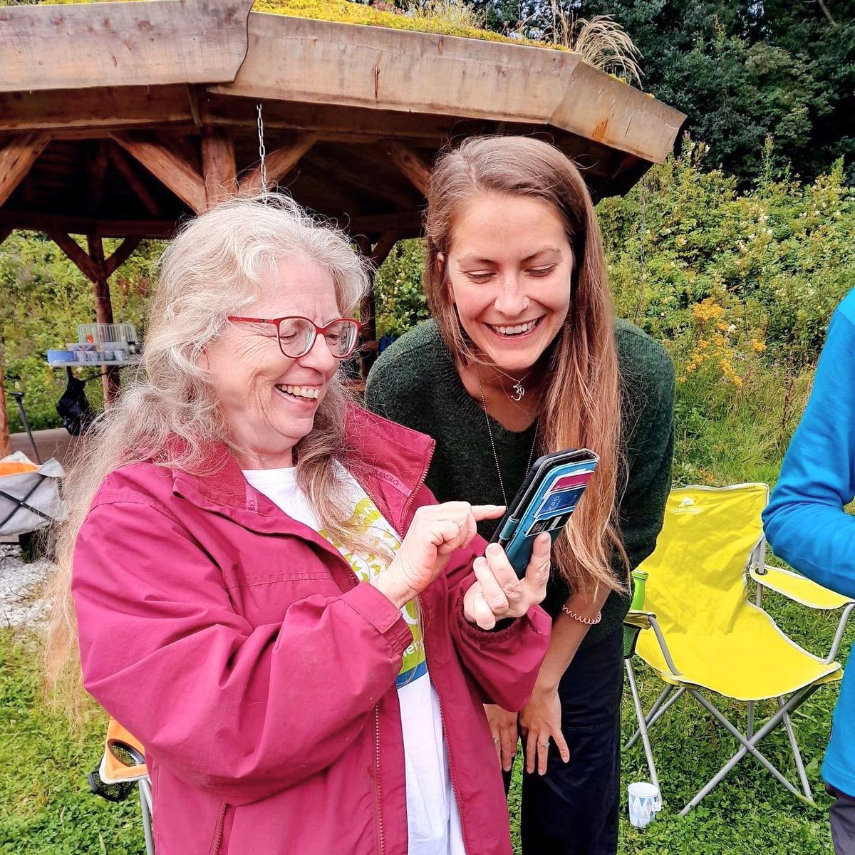 ~ Nurtured by Nature 🌿 a 6 week wellbeing course I design and deliver for folks to learn about and experience the benefits of deepening our connection with nature. That which we are, and that which we are part of.