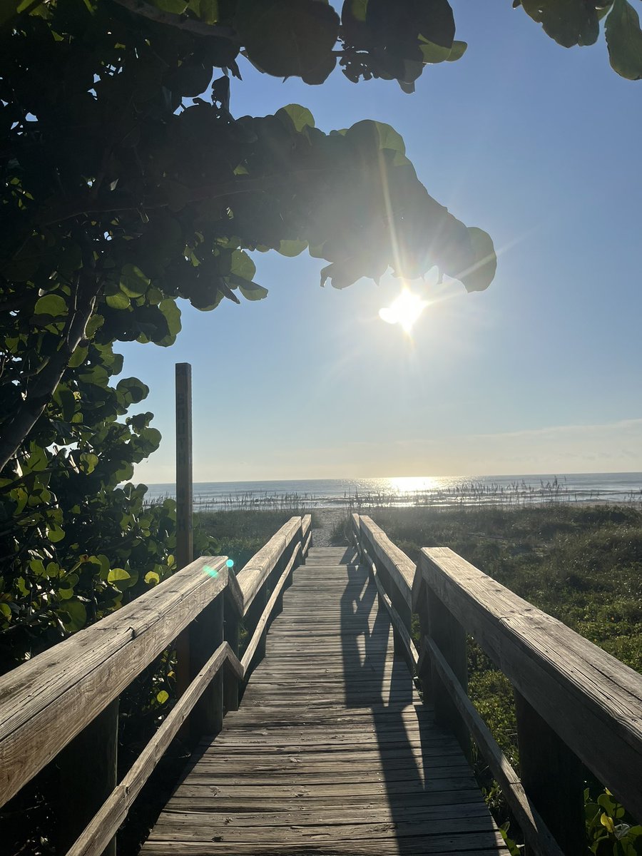 Cooler temps this morning just in time for the first day of fall 🍁 #cocoabeach #florida #sunrise #fallinflorida #beach