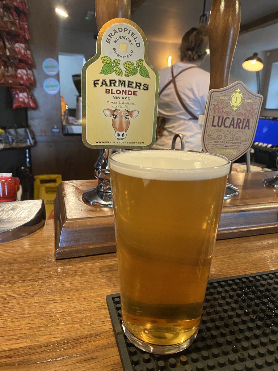 AltonSteven's tweet photo. Some of my favourite things; catching up with Members (great to see freetrader Gemm at the brilliant @theolddogthorpe), drinking fantastic cask beer (๐@BradfieldBrew) & cycling the hills of Derbyshire training for @Pedallingforpub (๐ณ).#MyPub @caskaleweek @BIIandBIIAB #BeerPower https://t.co/GAlXVj64n3