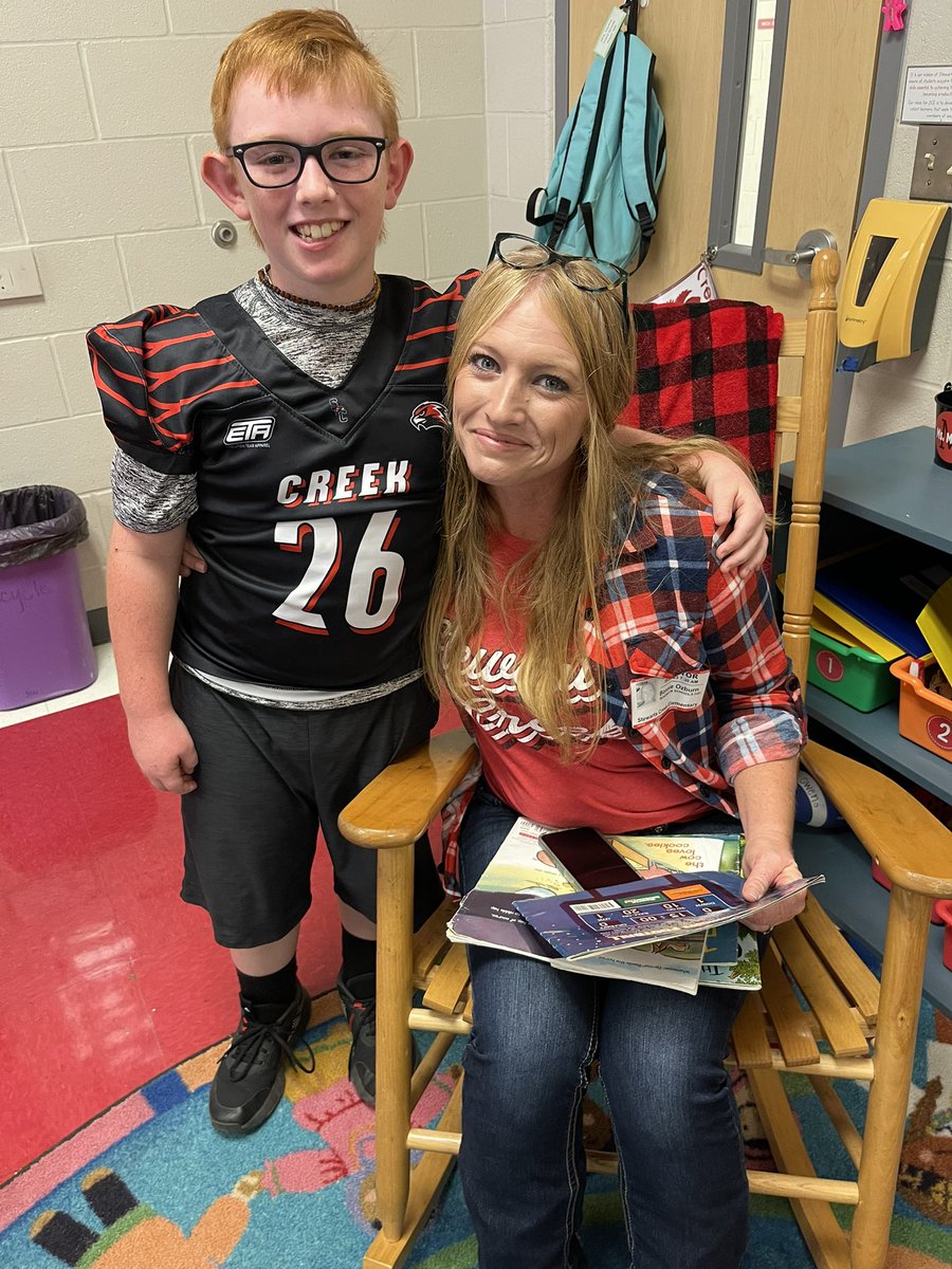 Reading in schools day ❤️ <a href="/SCECardinals/">SCECardinals</a>