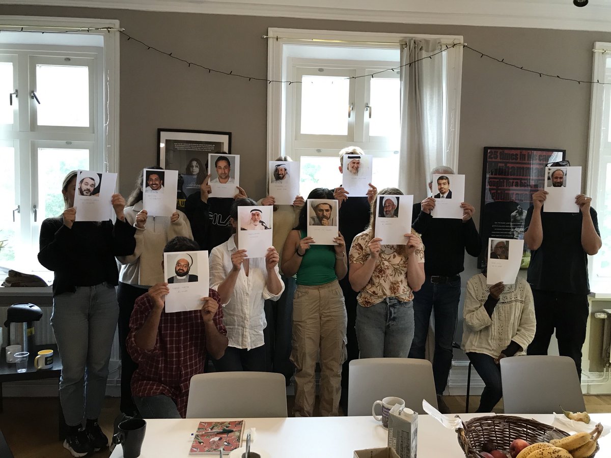 137Gbg's tweet photo. Today a member of our group presented the issue of political prisoners in #Bahrain to other human rights activists in Gothenburg. We wrote to ⁦@JosepBorrellF⁩ and HM King Hamad to #FreeAlKhawaja and 11 other #PrisonersOfConscience. https://t.co/26oI2FPtmA