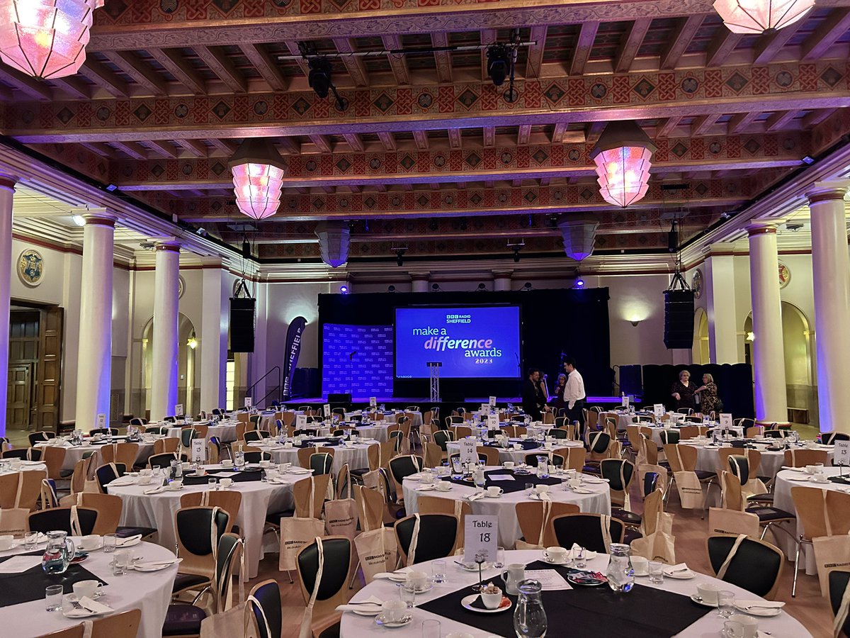 Getting ready for the <a href="/BBCSheffield/">BBC Sheffield</a> #makeadifference awards. Tissues at the ready. <a href="/pauletteish/">Paulette Edwards</a> <a href="/helenbail/">Helen Bailey</a> <a href="/egreenjourno/">Elliott Green</a> <a href="/LutheBlue/">Lucy Ashton</a>