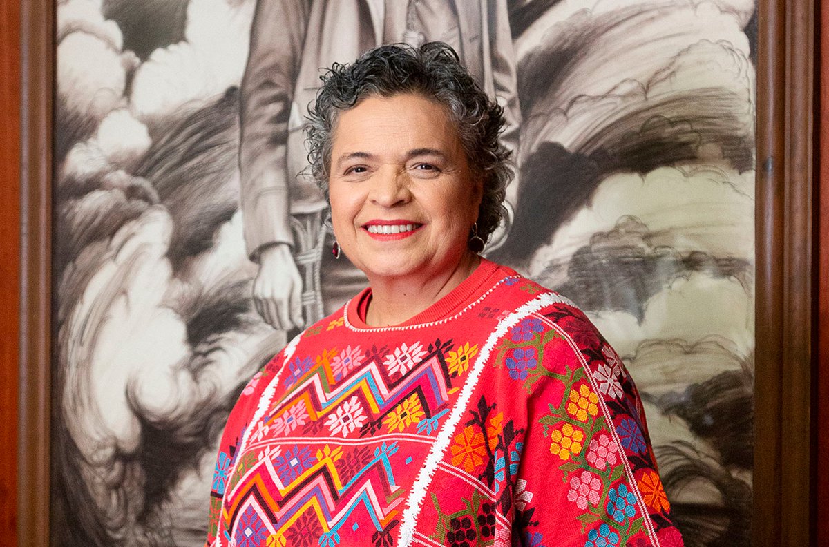 Los que se dicen hoy apoyar a la Mochilt, (claro no les queda de otra), solo es odio contra todo lo que sea Obrador, no Morena, no Claudia, solo Obrador.
Cuando la bajen a la gelatinera, apoyarán a la nueva, a Beatriz Paredes, muerta la reina, viva la reina.
Ya falta poco.