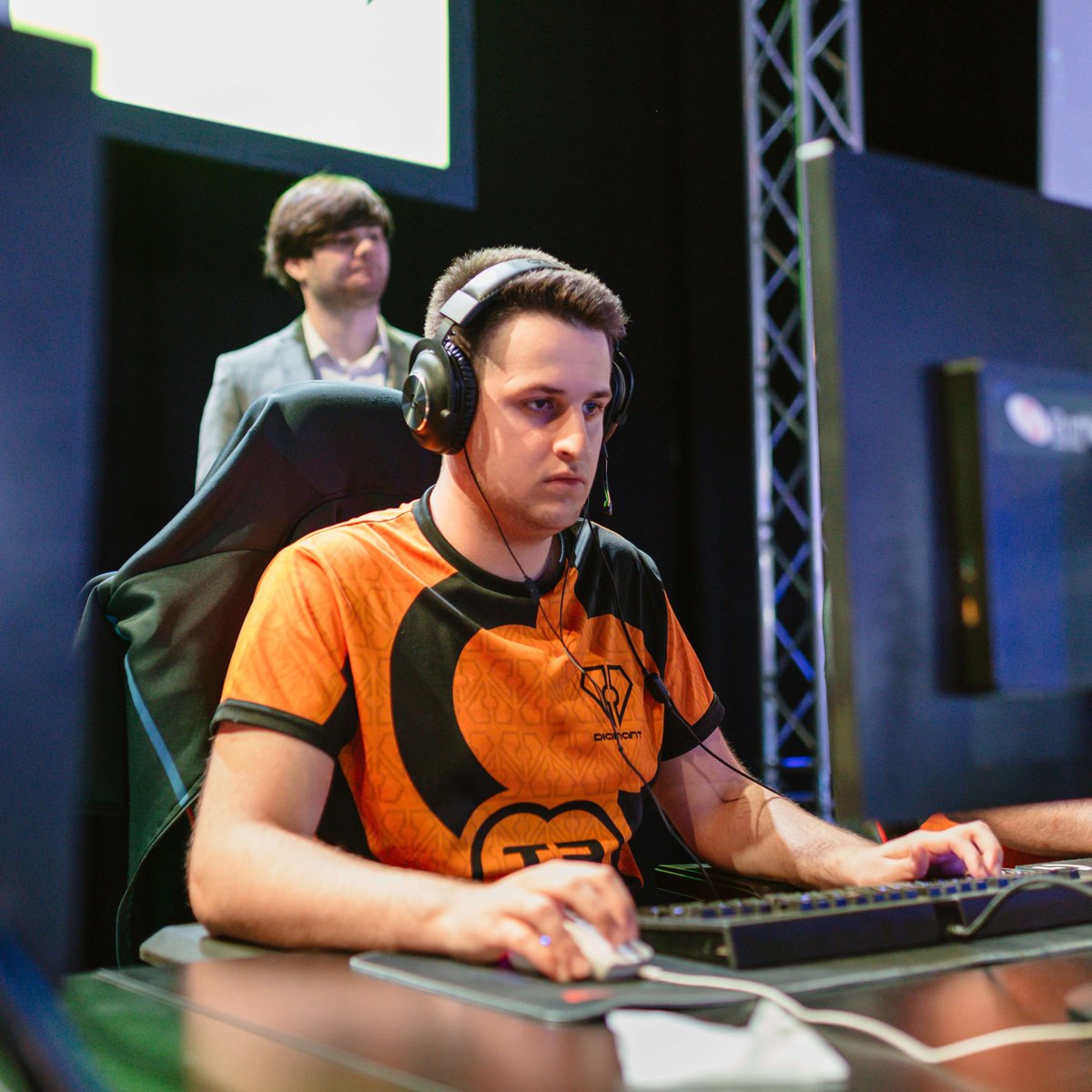 Hello people,

While still contracted with <a href="/EsportsDiamant/">Diamant Esports</a> , they've allowed me to explore options for 2024.

VODs from scrims and officials available upon request.

References: <a href="/xDisgrce/">Disgrace</a> <a href="/DontBanNida/">Dont Ban Nida</a> <a href="/TreachTV/">DIA treach</a> <a href="/spalelol/">Đorđe Spasić</a> 

Contact: <a href="/DarthYellow_lol/">DarthYellow</a> 

❤️&amp;🔄=🫶

More info below! ⬇️