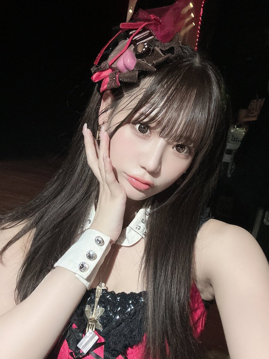MYUMYU_48's tweet image. #NMB48LIVETOUR2023 最後は大阪 🌐

やっと #口移しのチョコレート の衣装で撮れました 🥣🤳 されたい人 〜 ？ &amp;gt;_&amp;lt; ♡

明日は NMB48 13周年 のコンサート です 、まじで たのしみにしててね 🌛💬