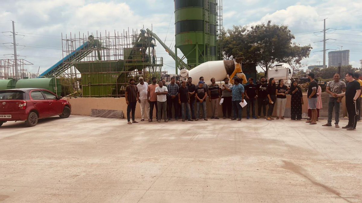 VilokJ's tweet photo. @TelanganaPCB Please visit NCC Urban One Narsingi where they have breached thé pollution control laws by installing Concrete grinding plants within 70-80mtrs from thé residential tower 12. Despite of various requests and complaints they have finally erected and likely to start it https://t.co/qC1ydn8eGY