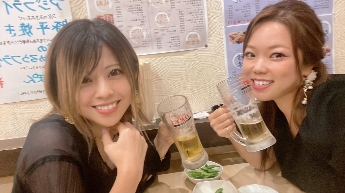 生が100円で飲めると噂の第3ビルでハシゴドライからの、ててりあ😇😇

第3ビルいいなあ…昼から攻めたいなあ🤤