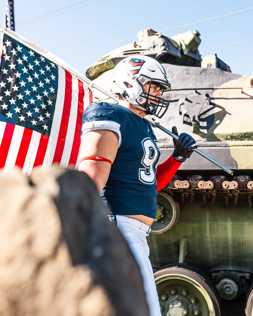 UConnHuskies's tweet photo. It's Huskies &amp; Heroes GAMEDAY at The Rent 🏈

Join us as we honor our military members throughout the game! 🇺🇸

https://t.co/9nhFcxa8Ft https://t.co/dgGb8XeWz2
