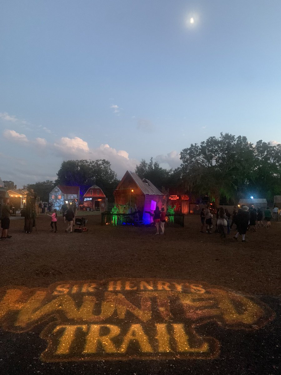 Sir Henry's Haunted Trail tweet media