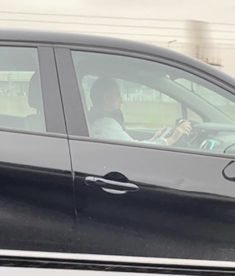 Sr Guillermo Moreno <a href="/morenoparalavic/">Guillermo Moreno</a> Cuando maneja, no se usa el celular. ¿Sabía que los hechos viales son la 1a causa de muerte entre los jóvenes en Argentina? Respetemos la Ley Vial. Gracias a los ciudadanos que denuncian así, entre todos, cuidamos la Vida