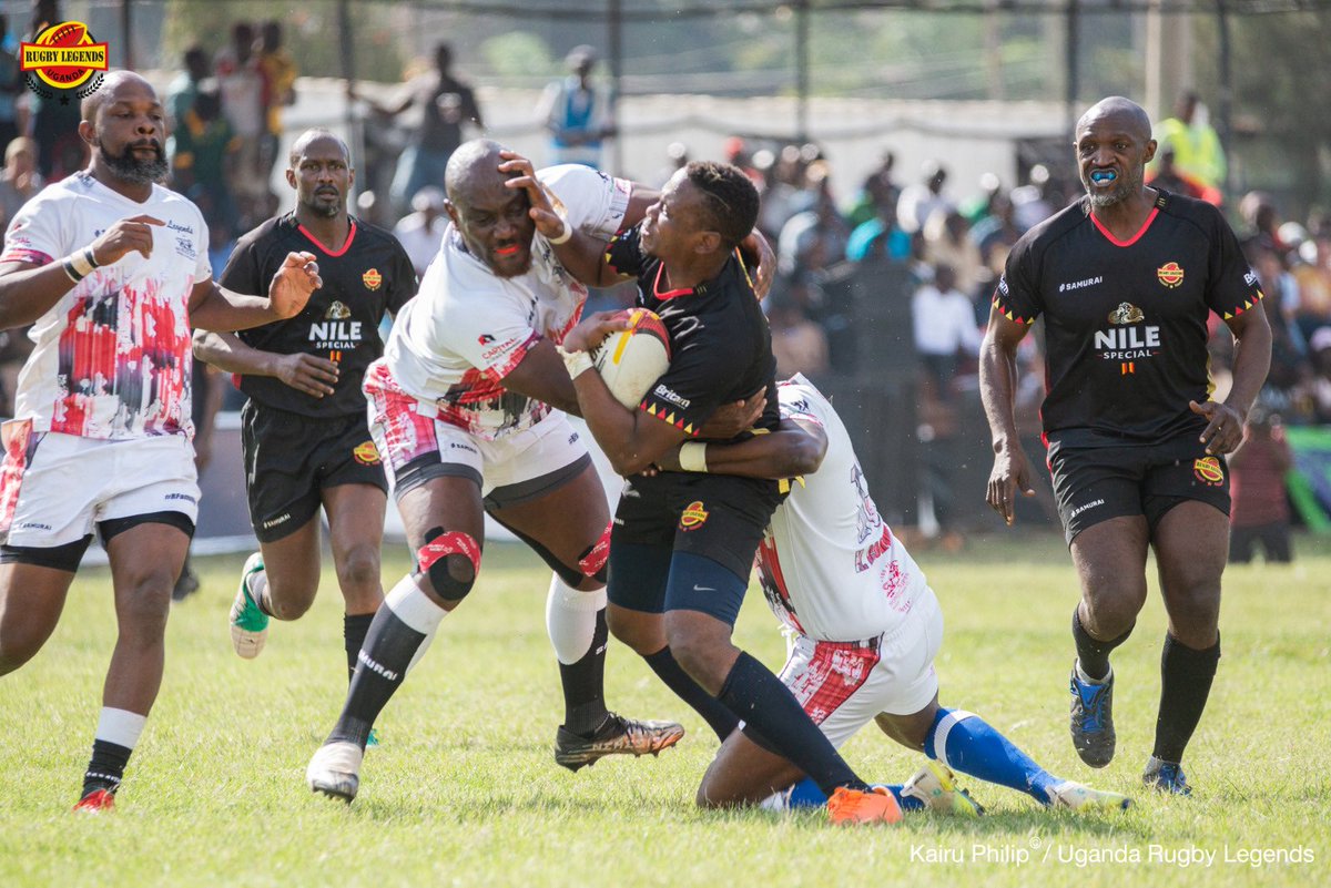 RugbyUGLegends's tweet image. Some of the best moments from the first half 

#TimeToCollect #SportPesaLegendsCup #KEvUGLegends