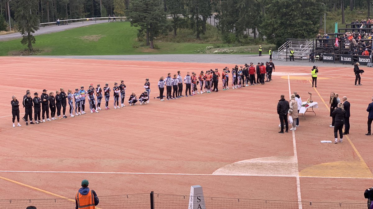 Ruuska82's tweet photo. Onnittelut @PesakarhutPori mestaruudesta! 👏👏
Ja kiitos molemmille joukkueille hienosta finaalisarjasta, täällä katsomossa oli hieno seurata huippupesistä ⚾️🔥
#pesis 
@MansePPNSU https://t.co/twyRJHi8jN
