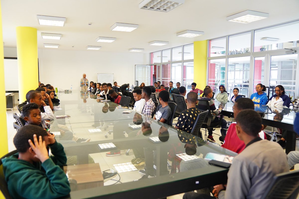 DanEnergyET's tweet photo. New Batch registeration and orientation of future coders! #SatCoding @DanEnergyET https://t.co/fdUto5enOZ