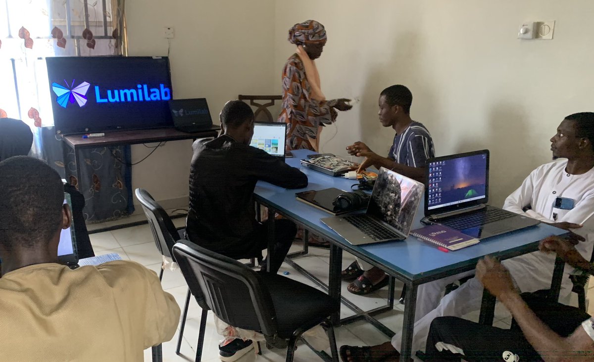 _lumilab's tweet photo. Creative Design Masterclass day 1 …
#lumilab #Tekx https://t.co/K8PVeLtOpL