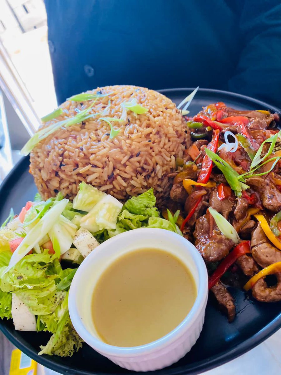 CheatMealsCafe's tweet photo. At #CheatMealsCafe, we're ready to serve you a wide array of delicious dishes—whether it's grilled chicken, goat's meat, pizza, or any other delicacy you're craving!
#DeliciousDelicacies https://t.co/Hm2a06ZICO