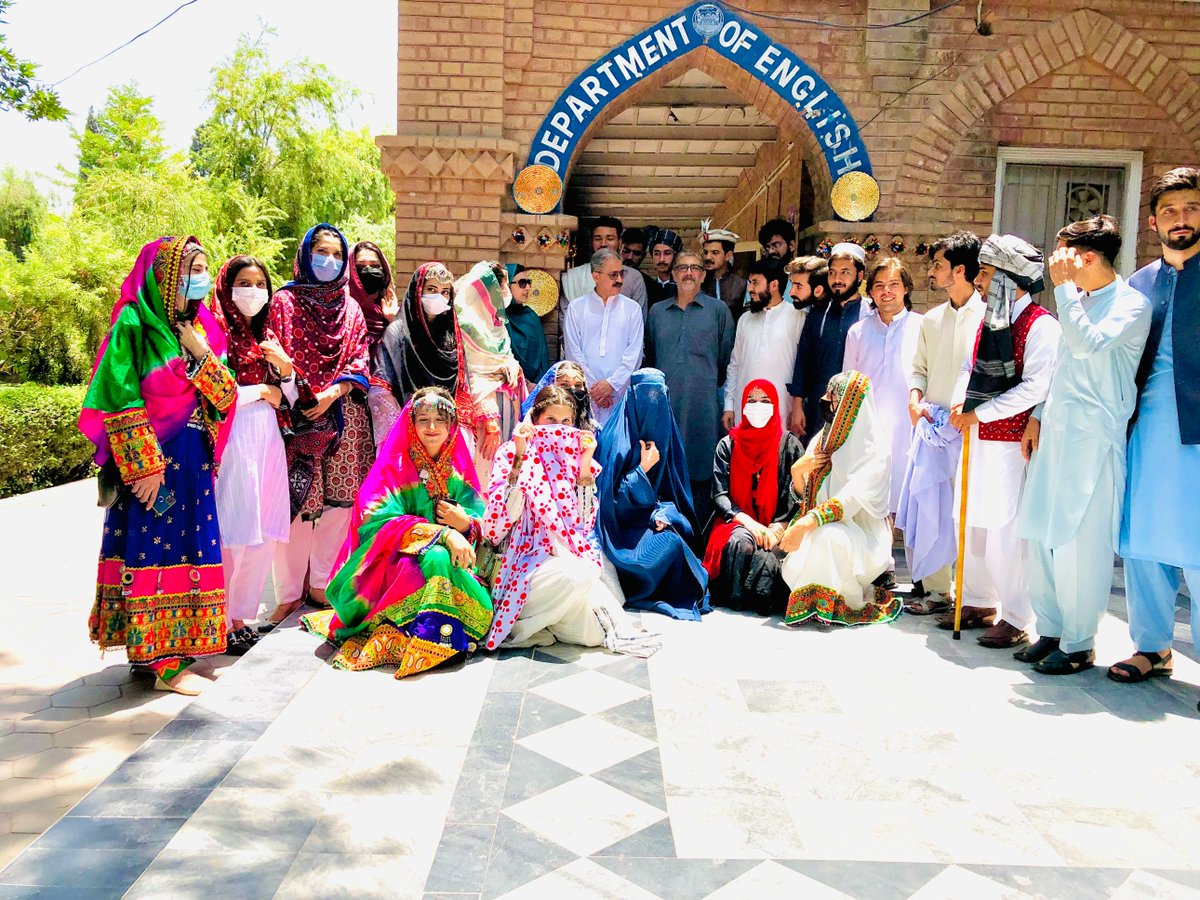 iaqibmwt's tweet photo. که   زما   په   دعاګانو   باندې   کيږى
پښتانه دې لکه ستوري د آسمان شي ⁦
#PakhtoonCultureDay at department of English Islamia College University 
#Trending #ICP https://t.co/Ev60jN2U3B