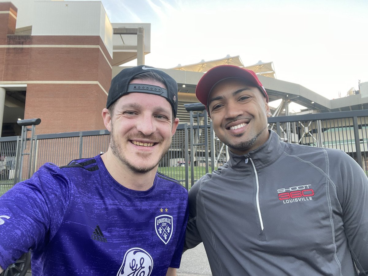 matthew82787's tweet photo. GREAT GAMEDAY RUN THIS AM!!! Thanks @joshheird @GoCards @PeypeySiva3 !! #BeatBC https://t.co/dtDpdaT3Ji