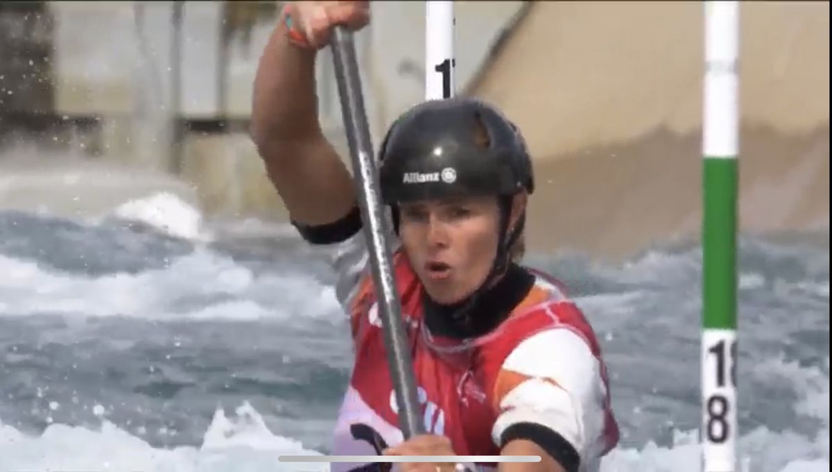 edwin_peek's tweet image. Martina #Wegman mist nipt het podium tijdens het WK kanoslalom
De Nederlandse ging als 10de de finale in en wordt heel knap vierde in #LeeValley 🇬🇧
De beste prestatie ooit voor de 34-jarige atlete

Parijs 2024 lonkt duidelijk
#RoadToParis #canoeworlds #icfslalom 🛶