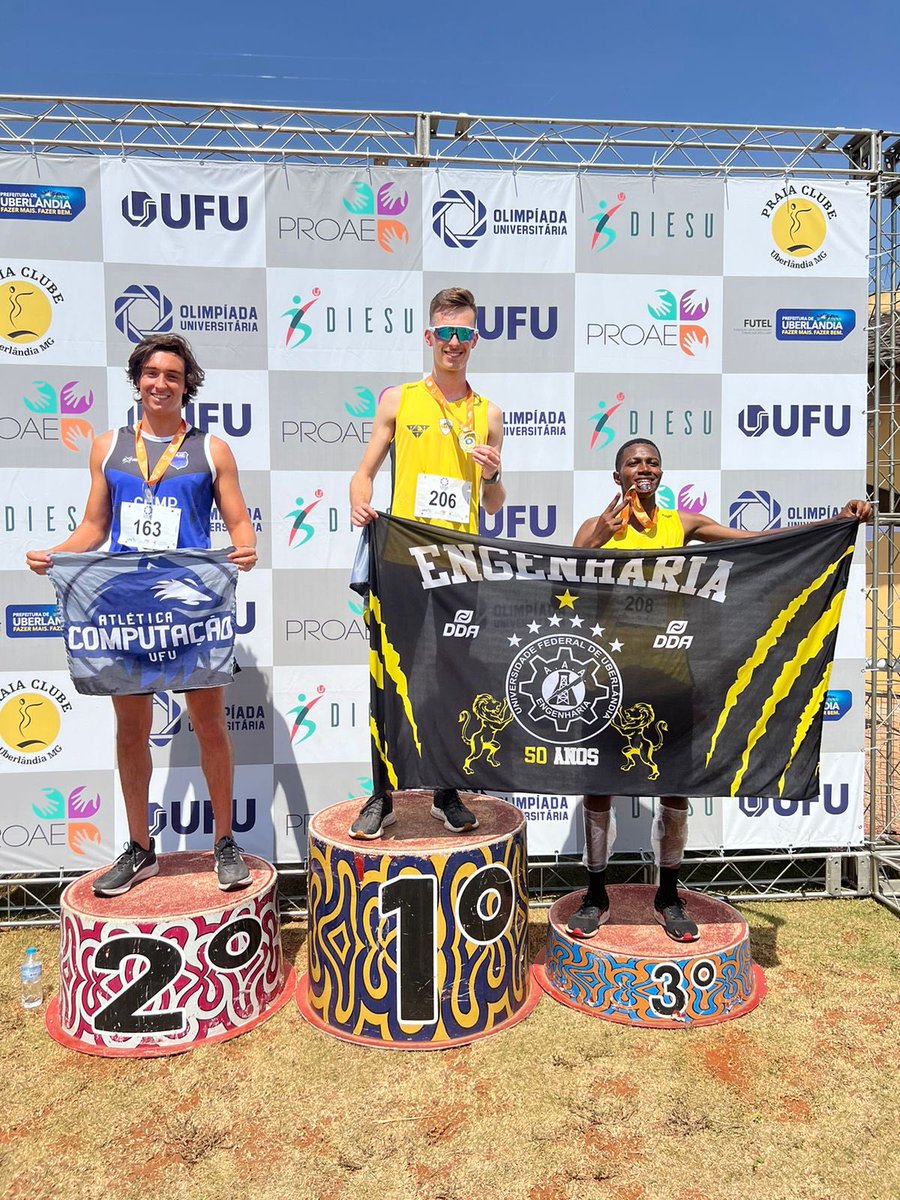 arq_ufu's tweet photo. 5000 METROS MASCULINO

🥇Engenharia
🥈Computação 
🥉Engenharia https://t.co/fnCdKLpS5f