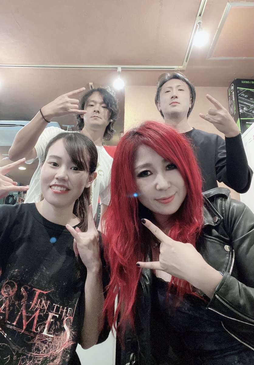 anridokodoko's tweet image. 本日はロスフレのリハでした！

新曲FALLEN BUTTERFLYもとってもいい感じ！✨️

リハ後はタイ料理屋さんへ🇹🇭
カオソーイの辛さLv上がった気がする🌶笑
汗吹き出しながらも麺完食しました🤣美味しかったー！♡

10月22日は立川BABELへ是非遊びにお越しくださいね😆🙌
#ロスフレ #litf #LostIntheFlames