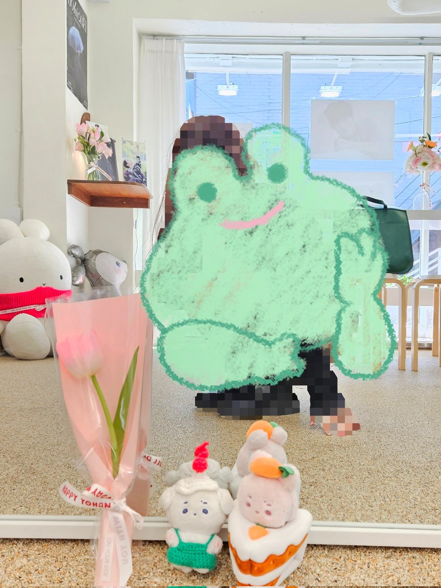 온유어사이드🌷
요기 정말 인스타갬성사진 맛도리인데
진짜 예뿌게 잘 꾸미셨다아 
거울셀카 갤러리에 가득채우고
요한이 세로직캠도 너무 예쁘게 잘 보고 왔습니다아😆 수고하셨어요♡

#요한이꽃집에_놀러오세요
#Happy_Birthday_To_Yohan
#스물네번째_요한이의_가을