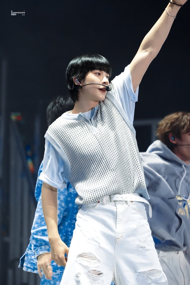 ACOUNTDOWN321's tweet photo. 230923 SMTOWN JAKARTA

#ANTON #앤톤 #찬영 #RIIZE #라이즈 https://t.co/Ep2bVWj47D