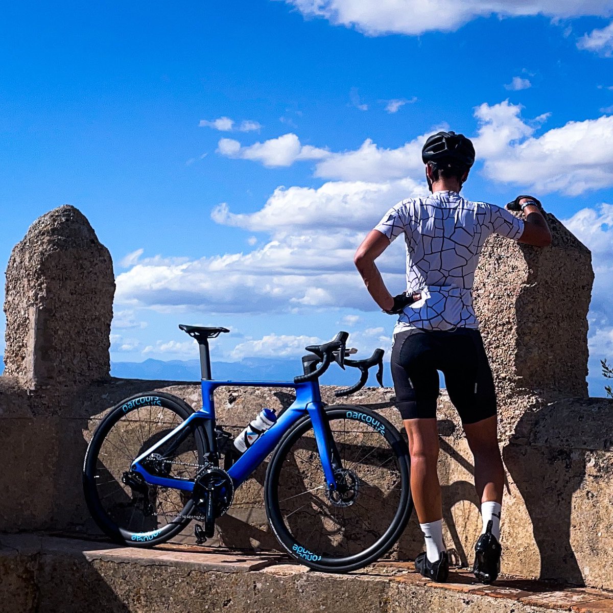 Caroline Livesey tweet media