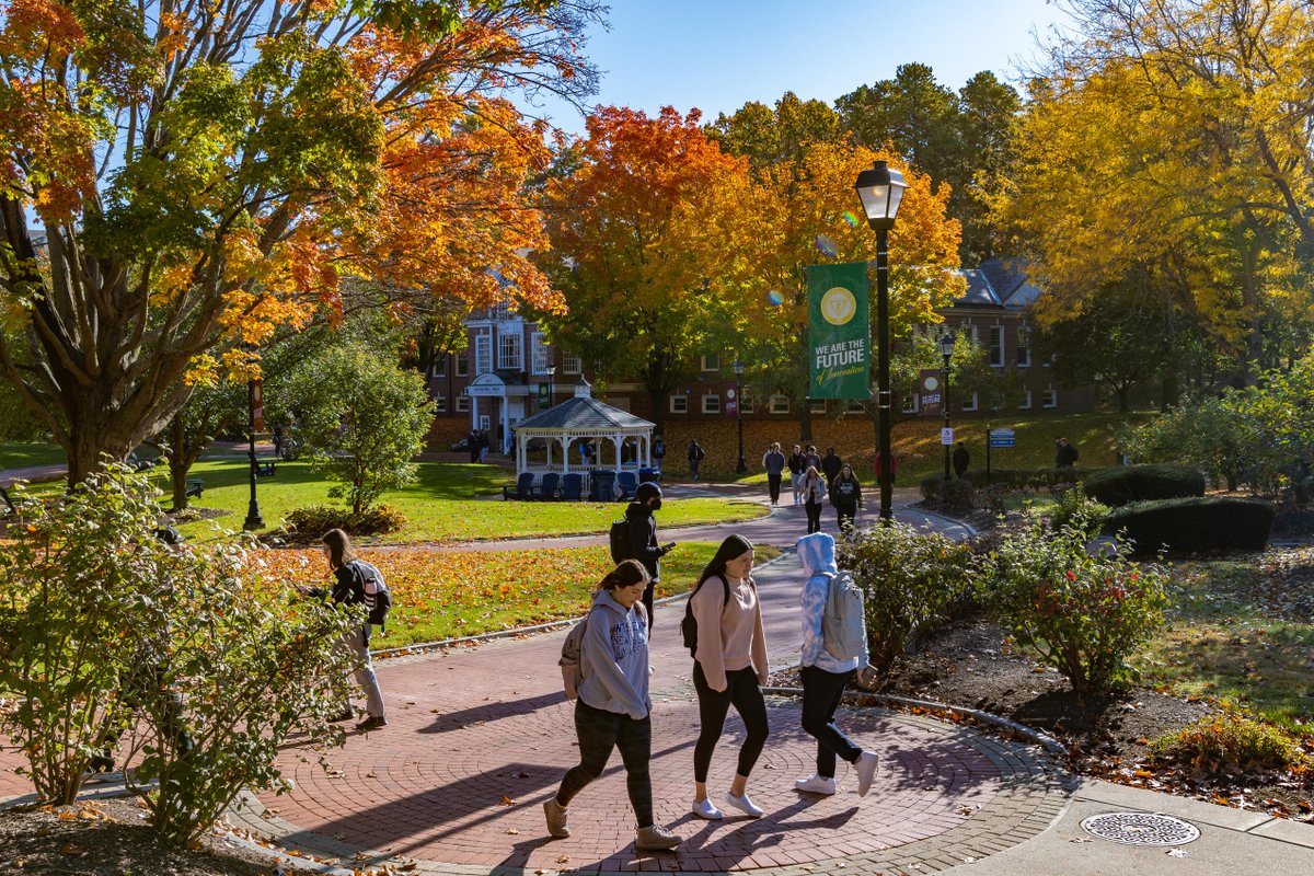 WNEUniversity's tweet photo. Happy First Day of Fall, Golden Bears! We're in love with everything that fall brings to our campus! 🍁 https://t.co/ztrBkmRHIT