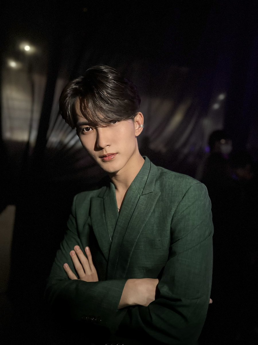 Sixsuperstars's tweet photo. Today was great 🦖
#FEEDYCAPITAL2ndxJaFirst #First_Chalongrat #รักแรกของเฟริสท์ https://t.co/WQmD8uNG95