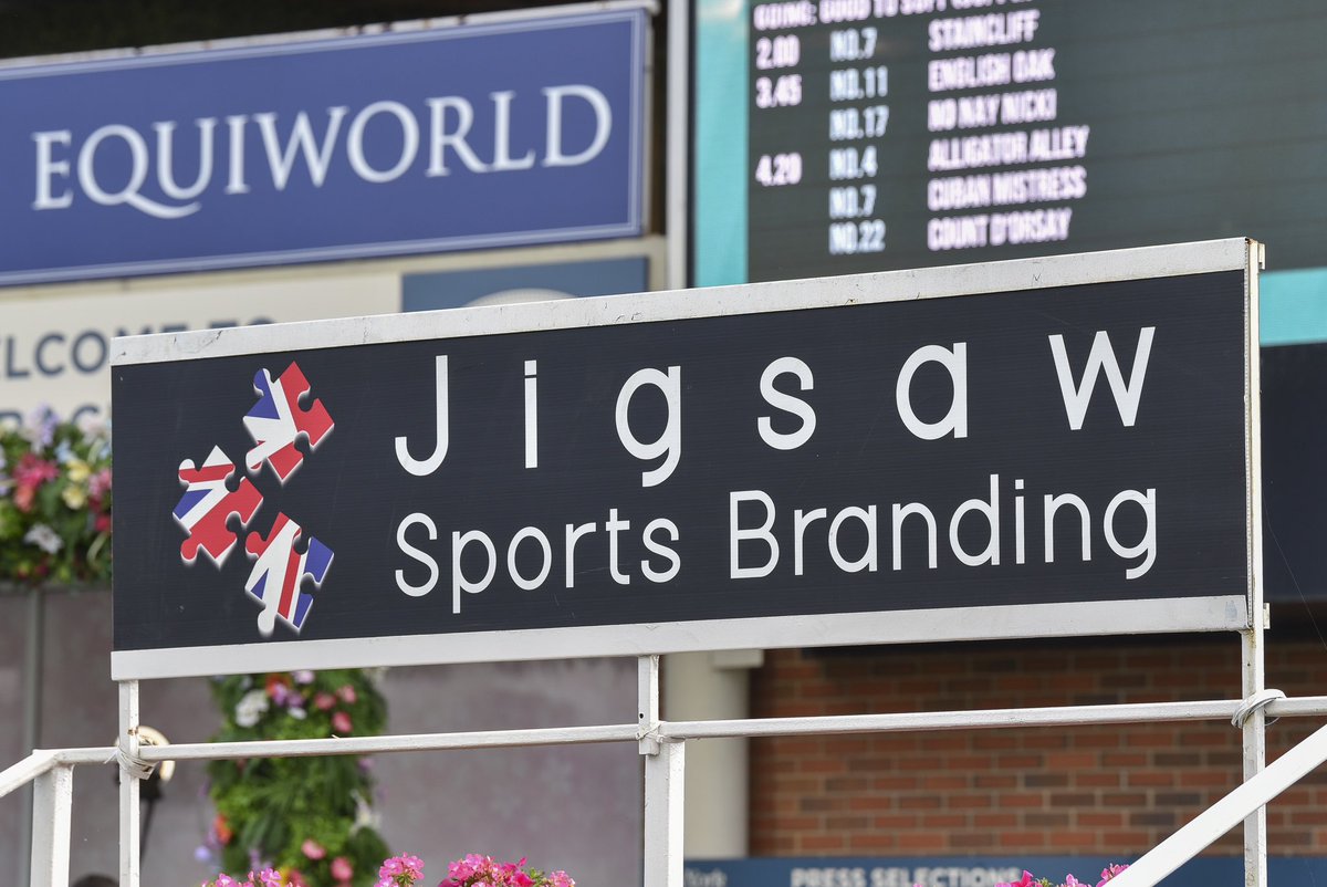 York Racecourse tweet media