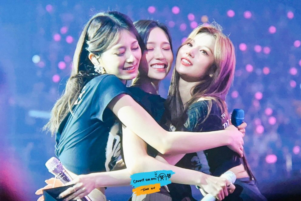 230923 #ReadyToBe in Bangkok preview

🦌🐧🐹💞
행복했다🥹🥹

#TWICE #트와이스 #トゥワイス
⁠⁠#MINA #미나⁠⁠⁠⁠⁠⁠⁠⁠⁠ #ミナ <a href="/JYPETWICE/">TWICE</a> 🐧