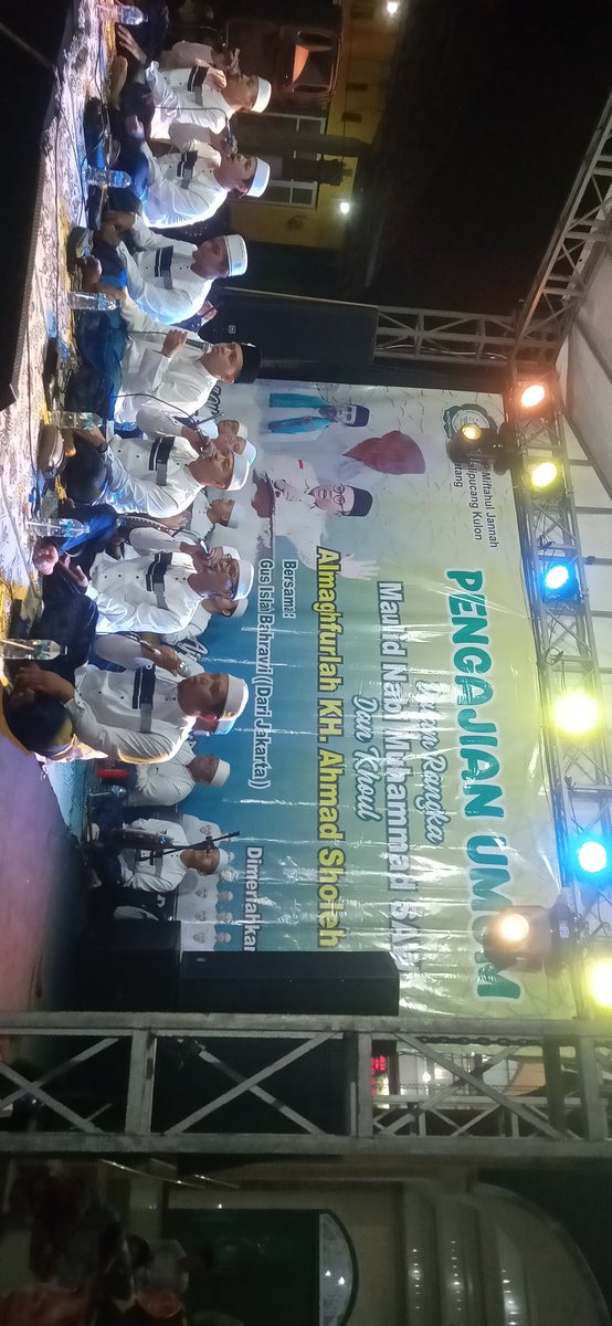 Alhamdulillah Gus ISLAH saget rawuh, PENGAJIAN UMUM dalam rangka MAULID NABI MUHAMMAD SAW DAN KHAUL MBAH KH.AHMAD SHOLEH  SESEPUH DESA KALIPUCANG KULON BATANG  JATENG.🙏🙏🙏