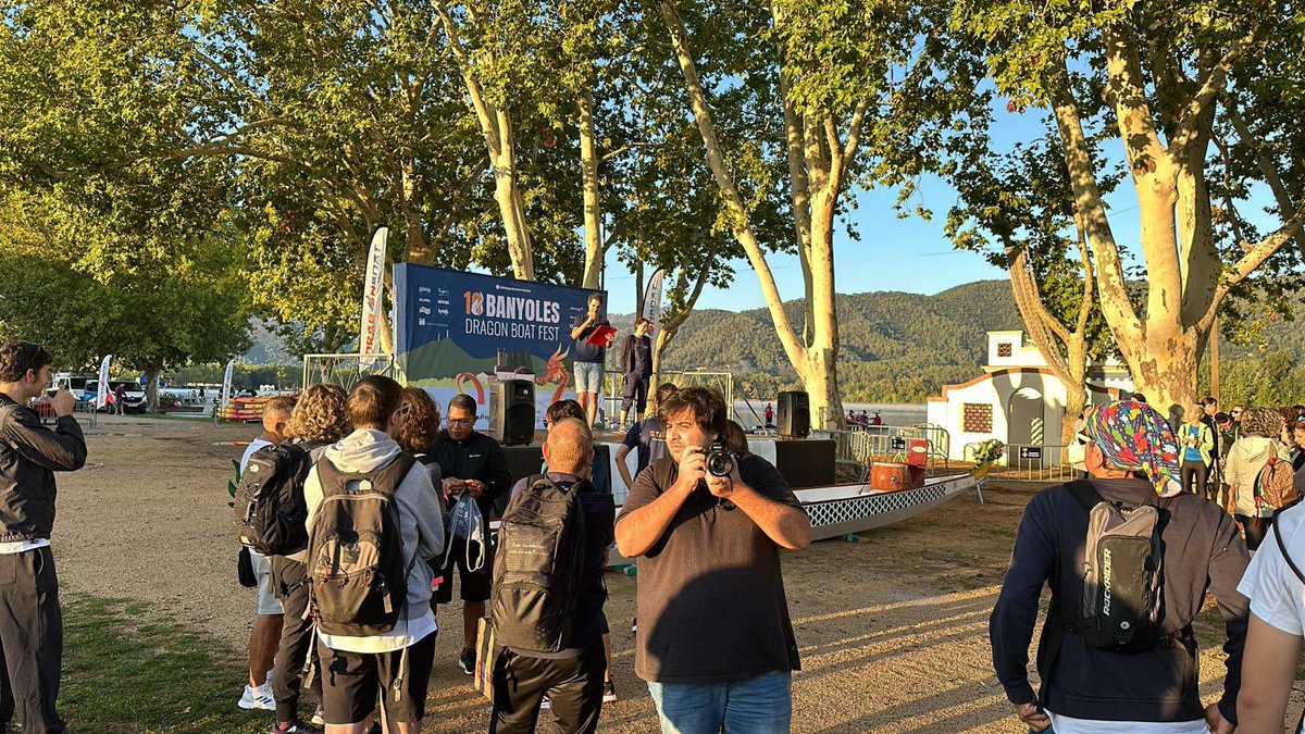 alemany's tweet photo. Avui hem participat al @DragonBoatE tot l’equip d @alteregoweb com activitat de #teambuilding 🙌🏻💪🏻 https://t.co/Q8nL6OHQqr