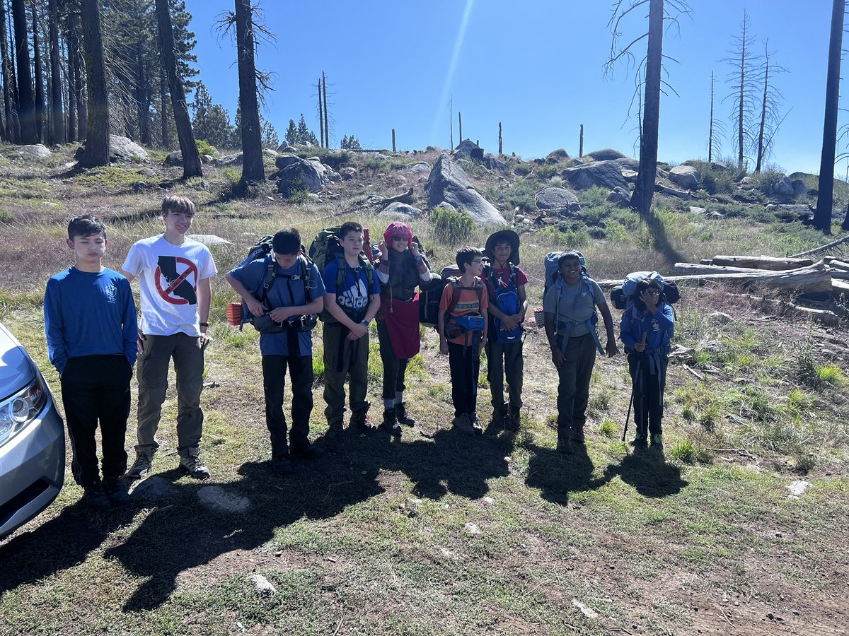 sccct498's tweet photo. At trailhead. Going to go check out the sierras https://t.co/5kyD09F2Tm