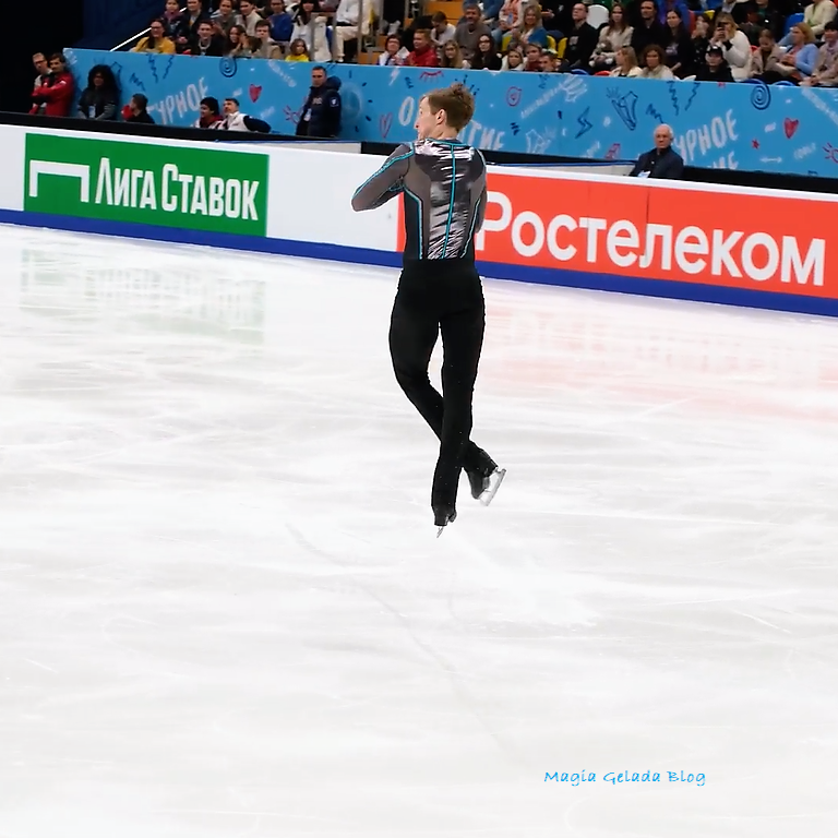 MagiaGelada's tweet photo. Alexander Samarin jumps so high it's scary
#AlexanderSamarin https://t.co/NSyhgNgG6i