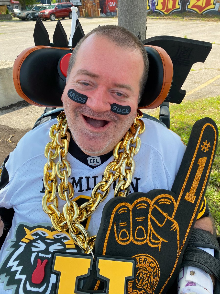 AndrewONielsen's tweet photo. Unfortunately I canβt make it to todayβs @Ticats game against the @TorontoArgos. I was in contact with someone who has Covid and Iβm in quarantine until Sunday. Iβm not sick. My heart and my spirit is with you brothers. #ArgosSuck #beattheArgos #GoTicats #ticats https://t.co/dttIfQxSUB