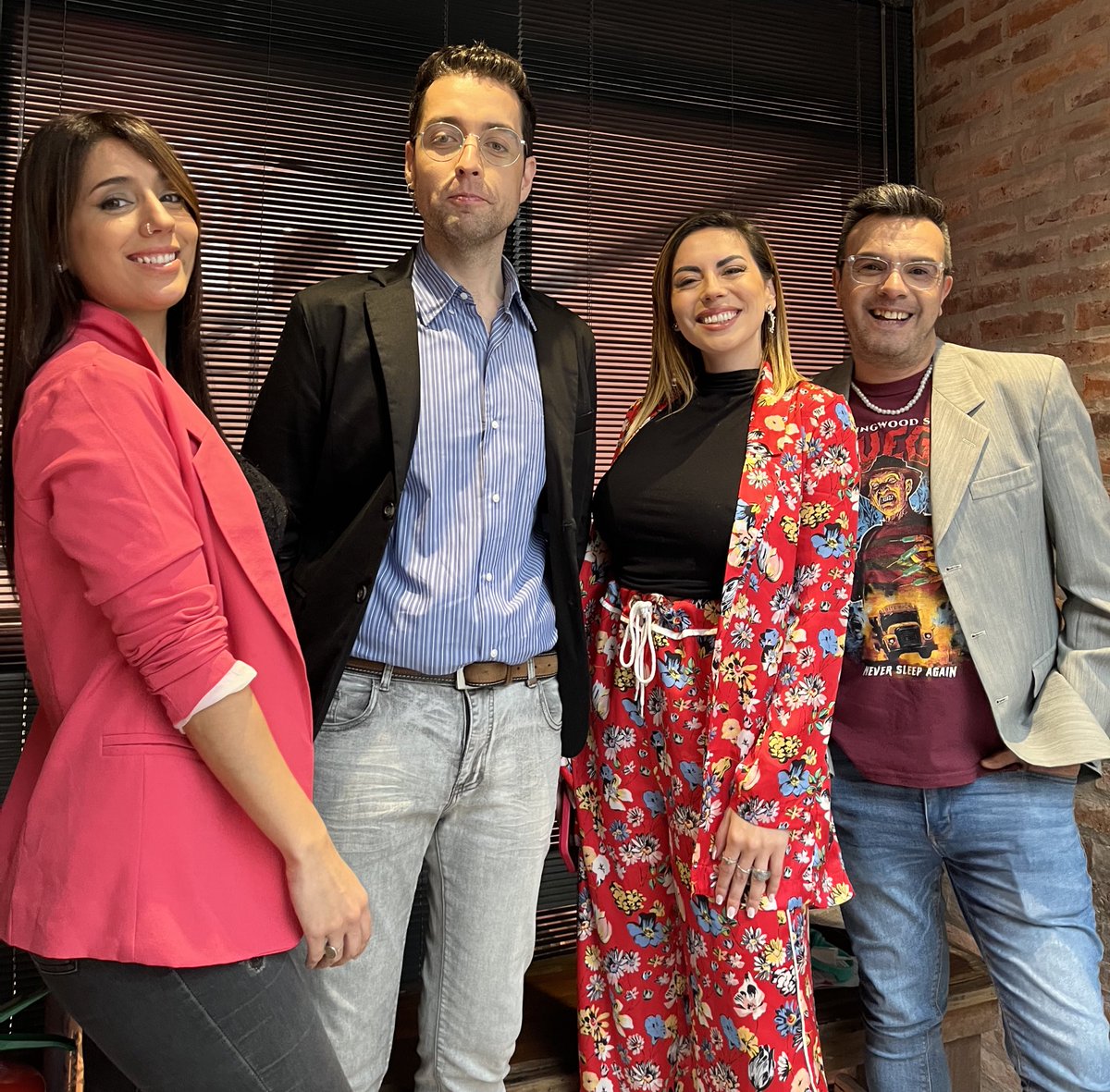 👏🏻MUCHAS GRACIAS

Por acompañarnos en nuestro segundo programa, de la novena temporada!!.

Recuerden:

🔥ESTA NOCHE 22:00
LA REPETICION en twitch.tv/siempreprimici…

🔥HOY 0:00
#TrasnocheSiemprePrimicias
Con <a href="/NachoRodriOk/">𝙉𝙍 | Nacho Rodriguez</a> EN VIVO

Nos encontramos el proximo sabado 12 <a href="/canalextratv/">ExtraNoticias</a>