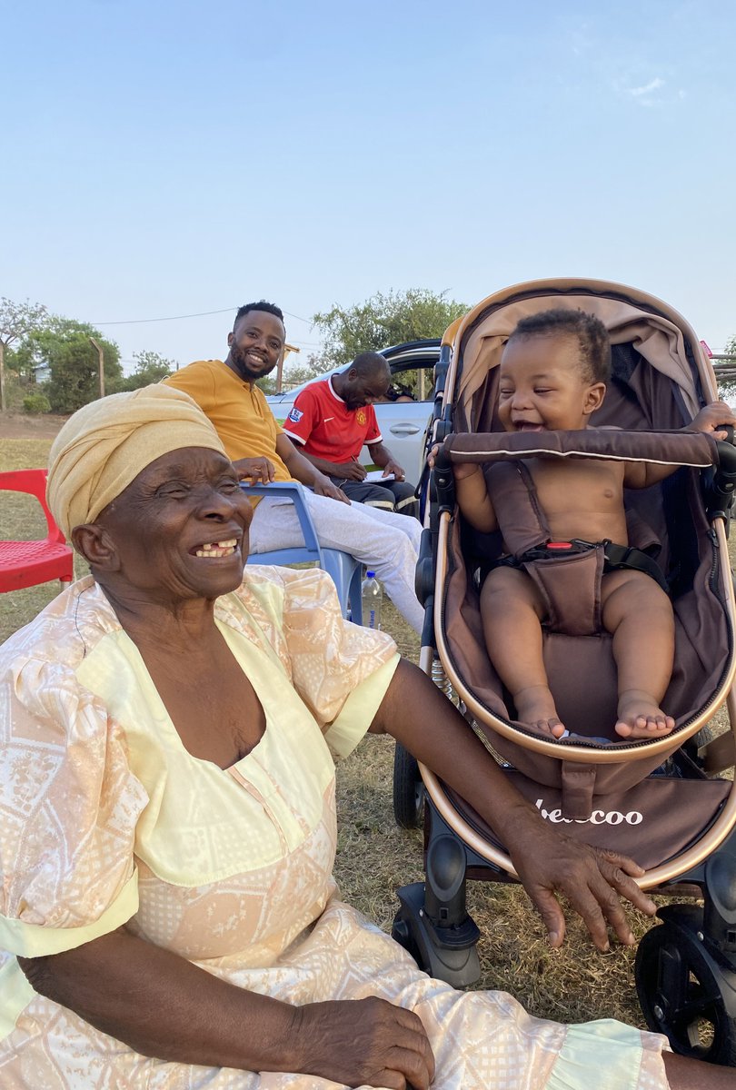 SibonisoShamase's tweet photo. Between these two, I’m not sure cracked the joke but they were both laughing non stop at some inside joke 😂😅😂 https://t.co/Szvv8NOpvR