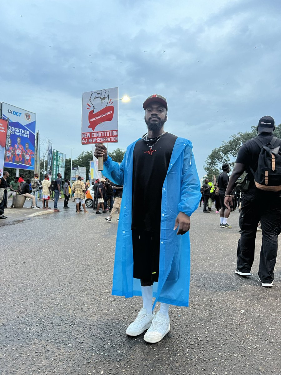 mrdrewofficial's tweet photo. For Ghana 🇬🇭 #OccupyJulorbiHouse https://t.co/9PPh8LLByA