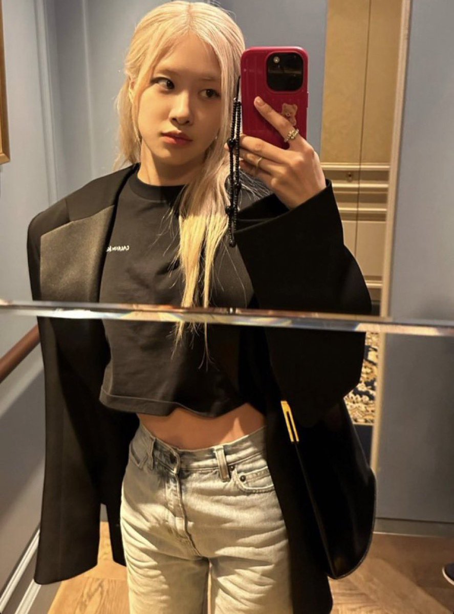 rosé pics (@rosespics) on Twitter photo 