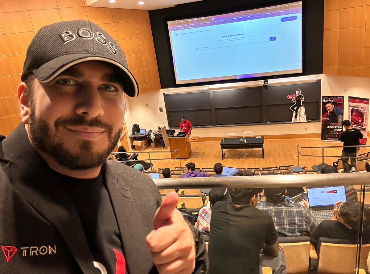 iBeatWallStreet's tweet image. Changing lives one student at a time! 🧑‍🎓 

The #TRON team here at @princeton engaging with all the students, scouting for interns, and onboarding new developers for #HackaTRON S5! 🔥