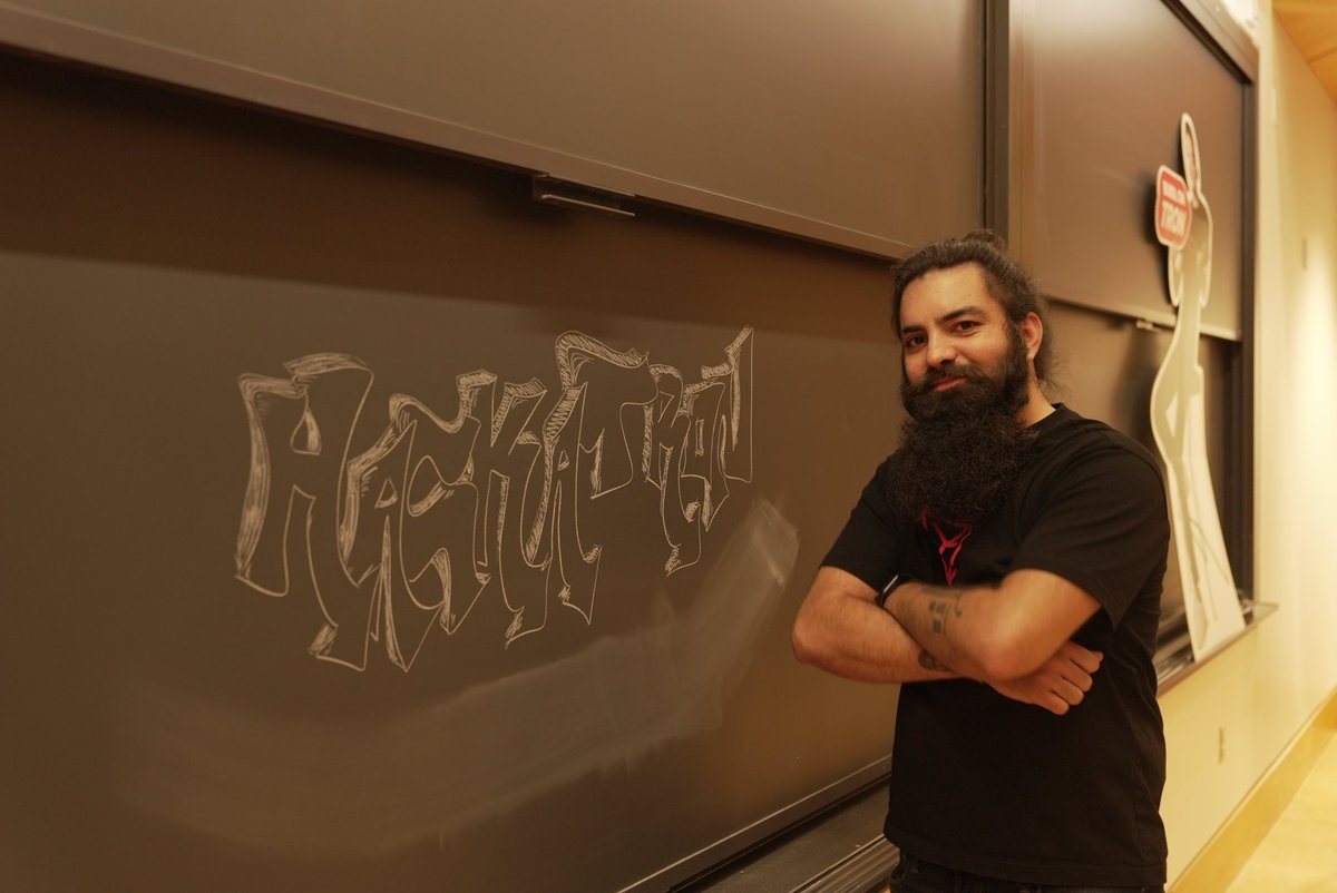 MrMinter_eth's tweet image. Gotta keep practicing your art no matter where you are!

Shout-out #HackaTRON Season 5 by @trondao for the inspiration!