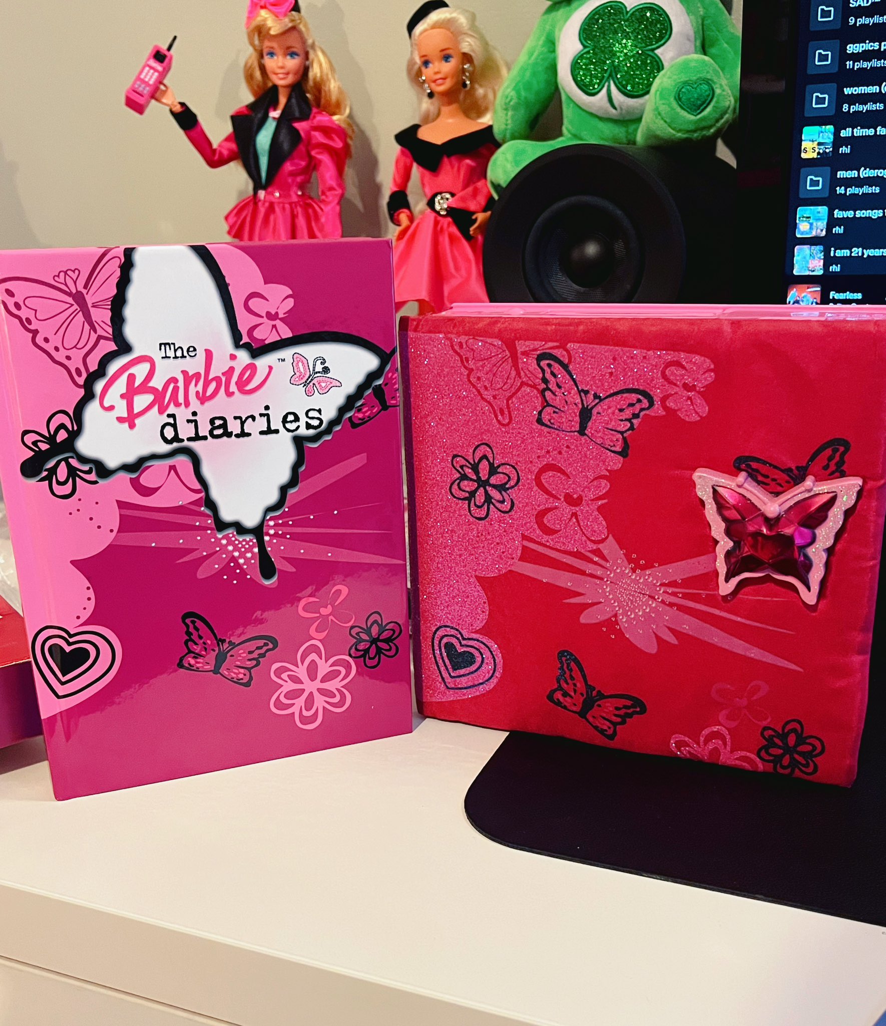 archive X i want to own every piece of barbie diaries merchandise and i needed this giftset exclusive diary to go with my electronic diary. OBVIOUSLY https t 3jv5AjNFvp X