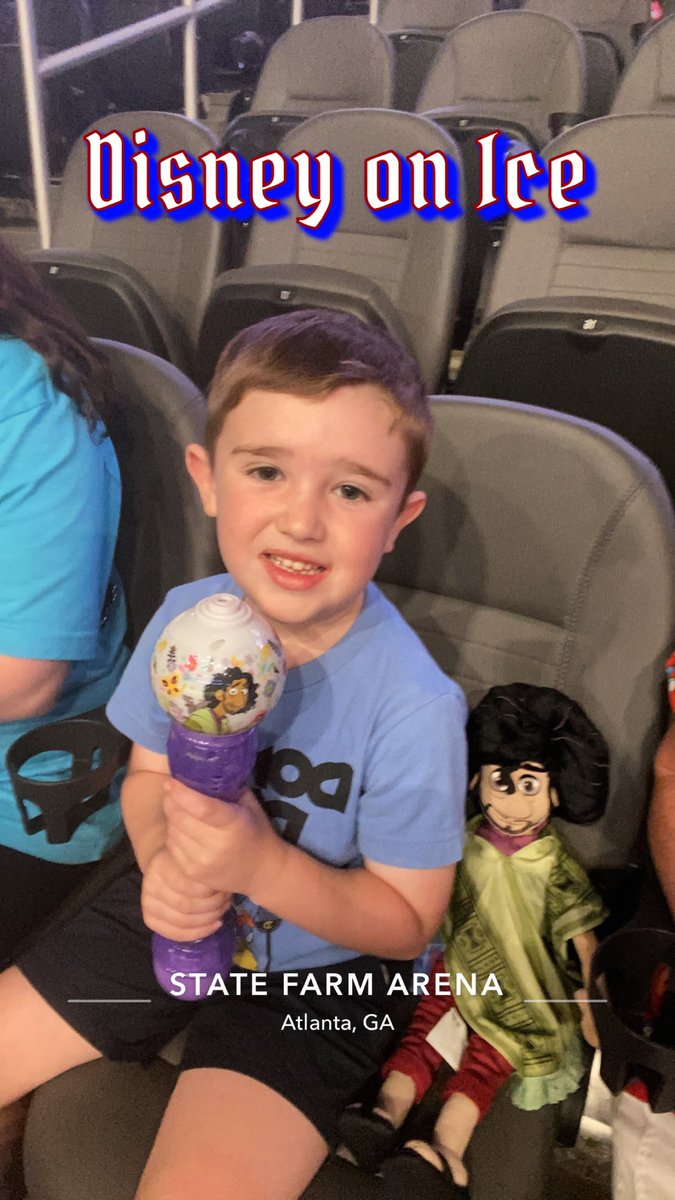 WandaLovesMusic's tweet photo. #DisneyOnIce https://t.co/jJFc7LJHsX