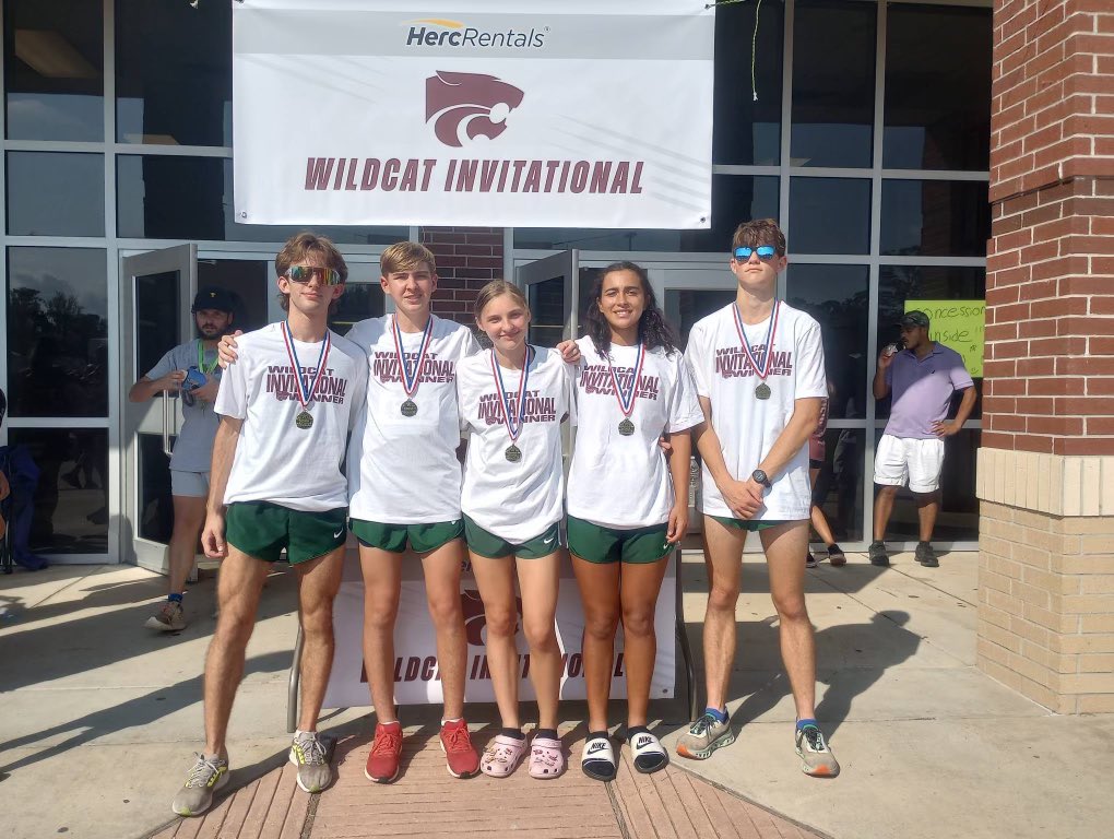 Proud of our Cross Country team today. Had 5 top 20 finishes with 4 being top 10. Peyton Levy placed 1st overall with a time of 16:26, Lawson Borne placed 6th, Candilynn Vega placed 4th, and Tamara Fonseca placed 5th.