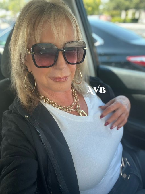 Out and about on a beautiful Florida Saturday. 🌴 https://t.co/eaicR3jmUl<a href="/tag/ocala"class="tags"><span>#ocala</span></a>