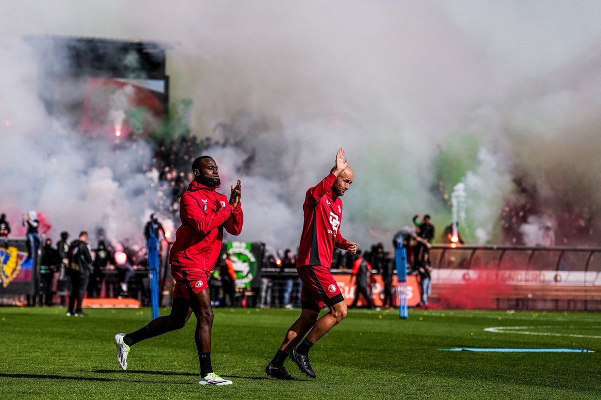 feyenordturkiye's tweet photo. Kaptan 🔥🤩

#GernotTrauner #Trauner #Feyenoord #gym #energy #Eredivisie #Ajax https://t.co/lMow4lRj89