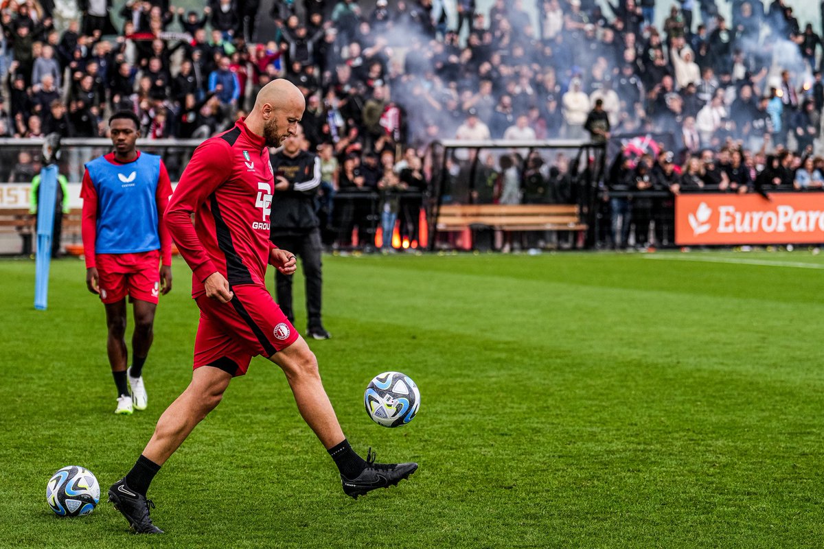 feyenordturkiye's tweet photo. Kaptan 🔥🤩

#GernotTrauner #Trauner #Feyenoord #gym #energy #Eredivisie #Ajax https://t.co/lMow4lRj89